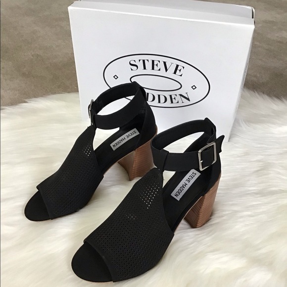 STEVE MADDEN Leather Perforated Block Heel Sandals - Picture 3 of 8